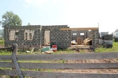 Этап строительства дома из арболита. Первый этаж почти закончен